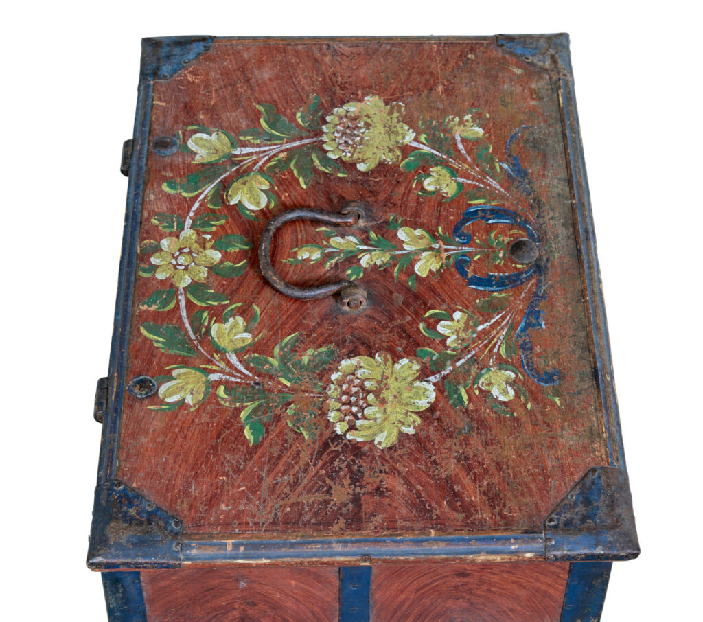 Mid 19th Century Swedish Folk Art Painted Box — image 5