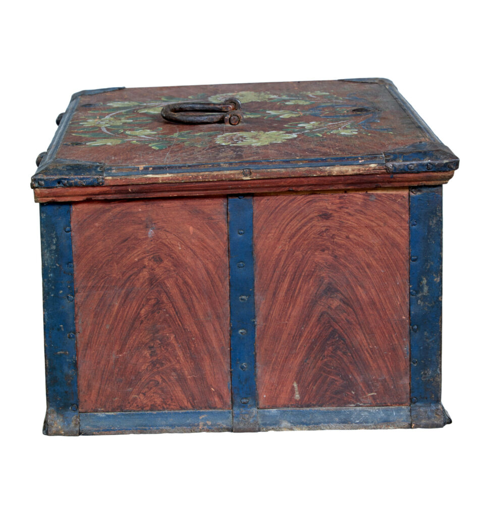 Mid 19th Century Swedish Folk Art Painted Box — image 8