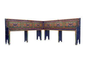 19TH CENTURY HAND PAINTED FOLK ART CORNER SEAT