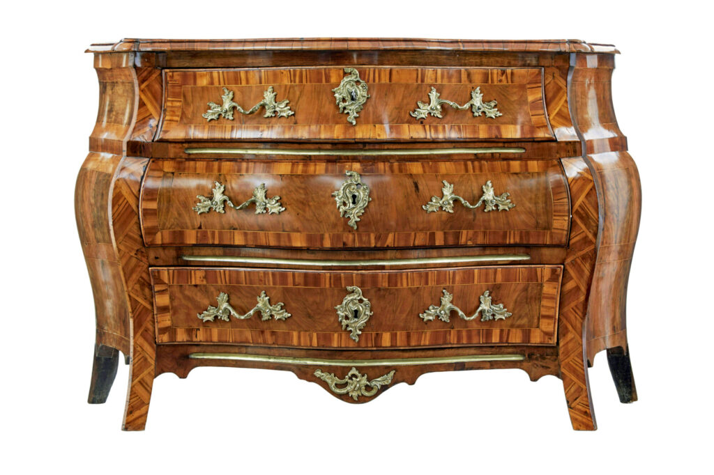 18th Century Inlaid Walnut Rococo Bombe Chest of Drawers — image 12