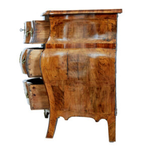 18th Century Inlaid Walnut Rococo Bombe Chest of Drawers — thumbnail 11