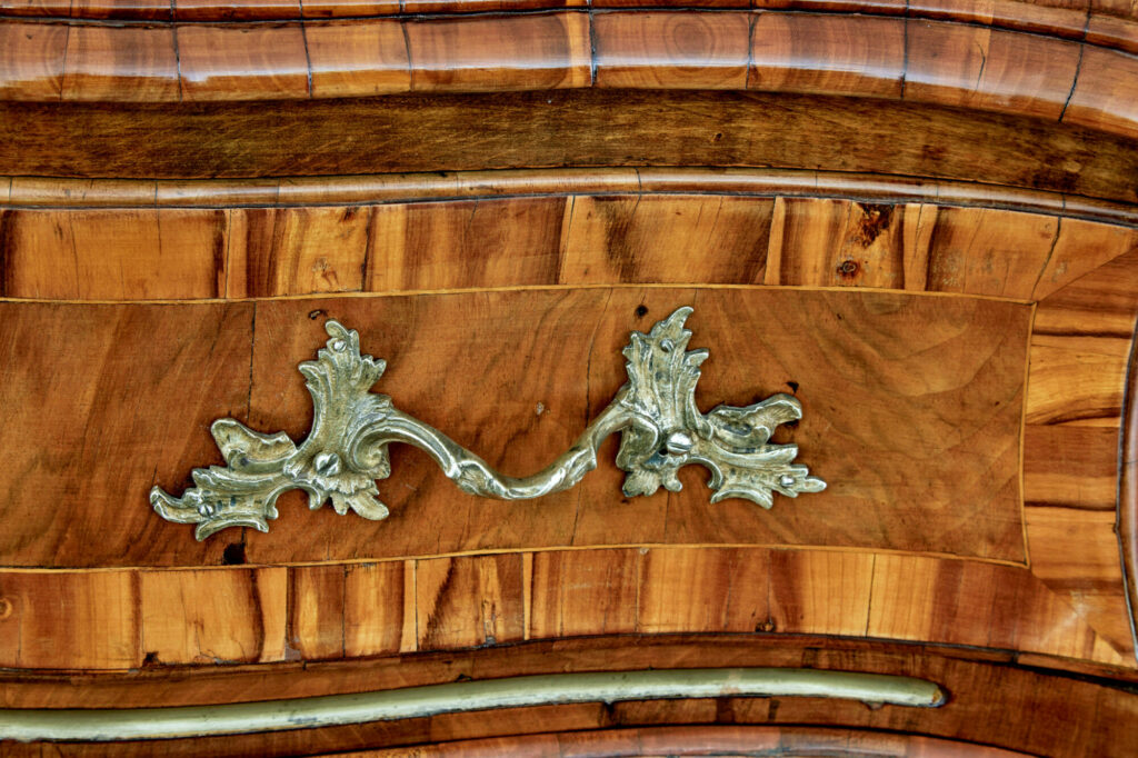 18th Century Inlaid Walnut Rococo Bombe Chest of Drawers — image 5