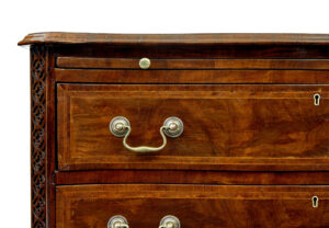 Early 19th Century Walnut Chest of Drawers — thumbnail 5