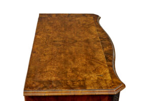 Early 19th Century Walnut Chest of Drawers — thumbnail 4
