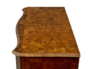 Early 19th Century Walnut Chest of Drawers — thumbnail 2