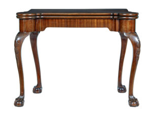 19TH CENTURY CHIPPENDALE REVIVAL MAHOGANY CARD TABLE