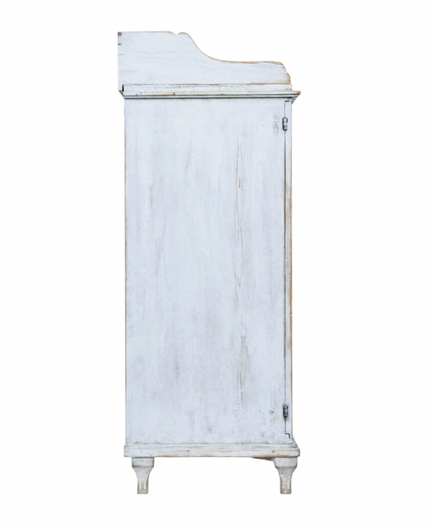 Swedish 19th Century Painted Pine Cupboard — image 6