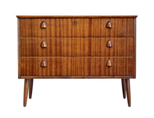 MID CENTURY SCANDINAVIAN TEAK CHEST OF DRAWERS