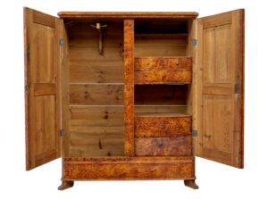 19th Century Traditional Swedish Painted Pine Cupboard — thumbnail 11