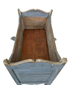 Mid 19th Century Swedish Painted Pine Rocking Cradle — thumbnail 2