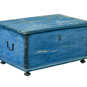 19TH CENTURY SWEDISH HAND PAINTED PINE BLANKET BOX