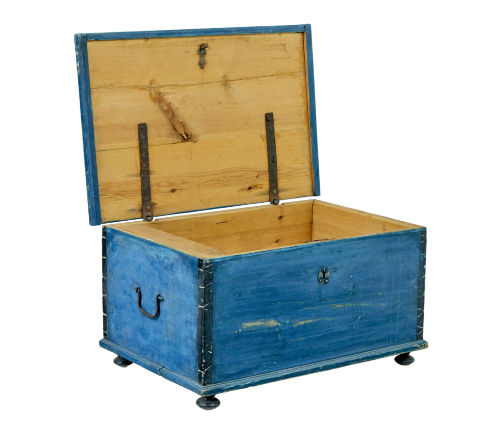 19th Century Swedish Hand Painted Pine Blanket Box — image 9