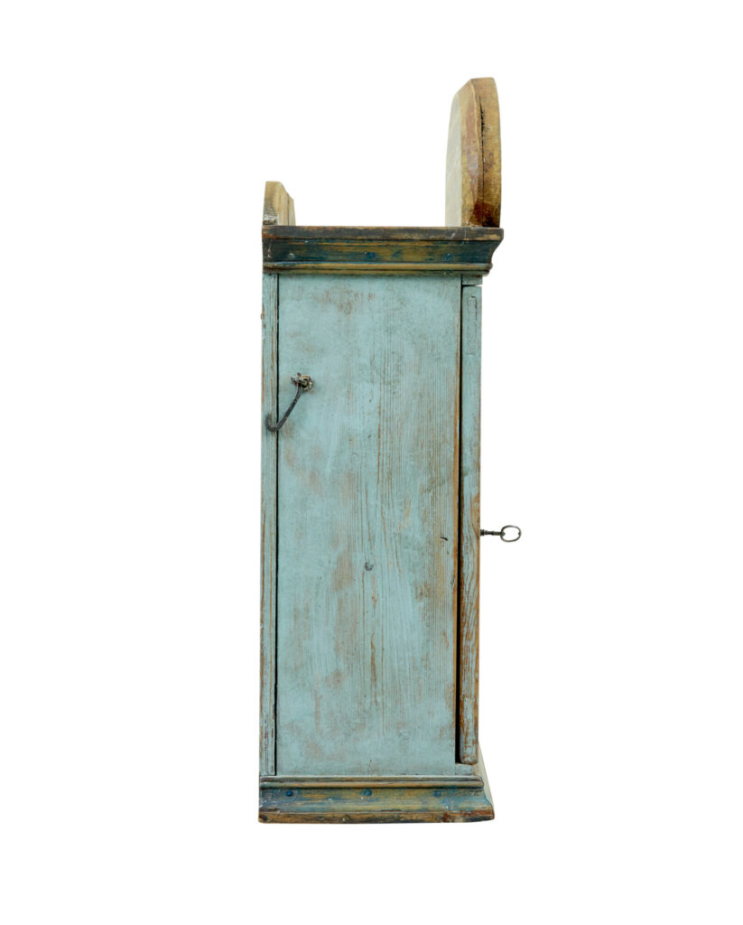 Finnish 19th Century Painted Pine Wall Cupboard — image 6