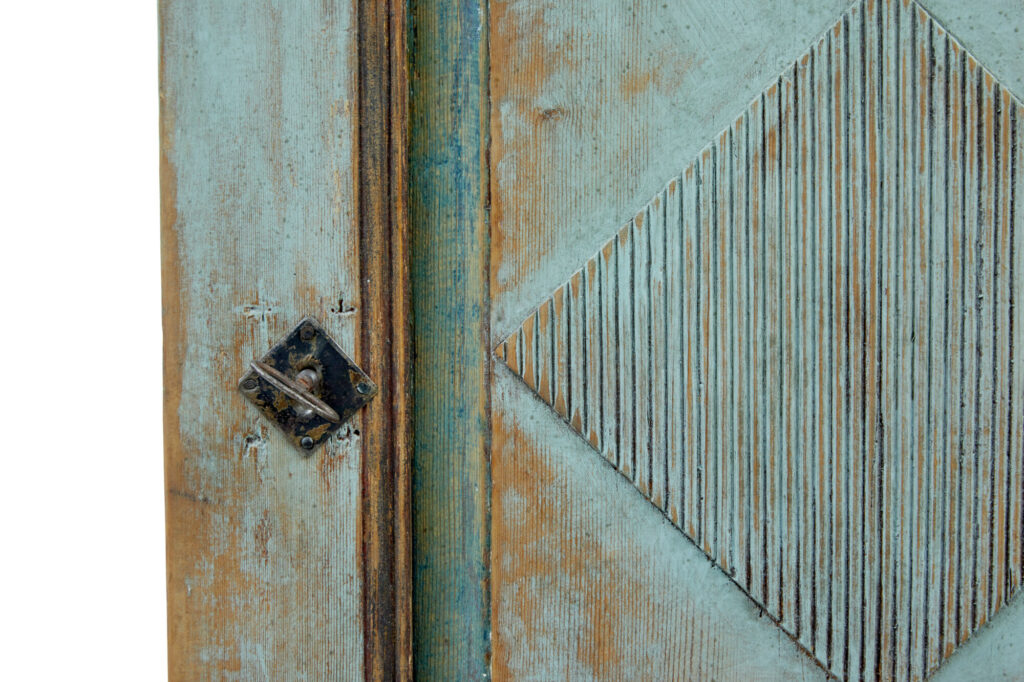 Finnish 19th Century Painted Pine Wall Cupboard — image 3