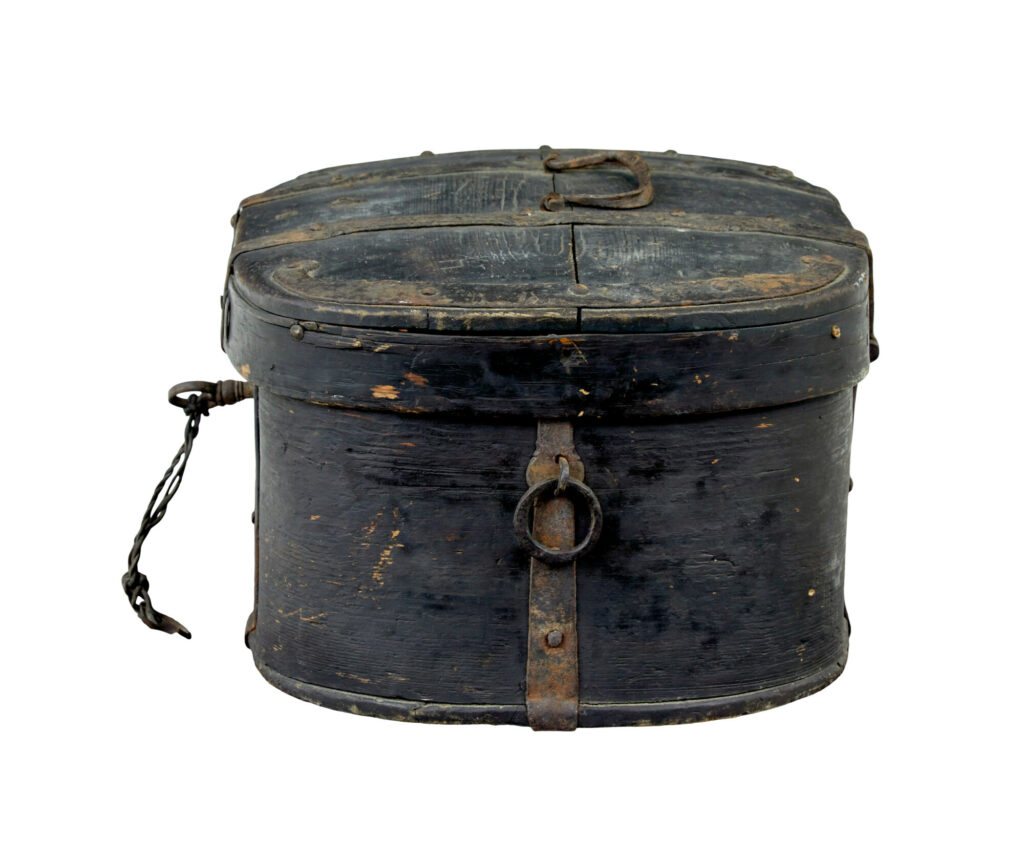 19th Century Painted Oval Shaped Swedish Box — image 7