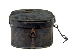 19th Century Painted Oval Shaped Swedish Box — thumbnail 5