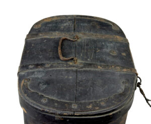 19th Century Painted Oval Shaped Swedish Box — thumbnail 4