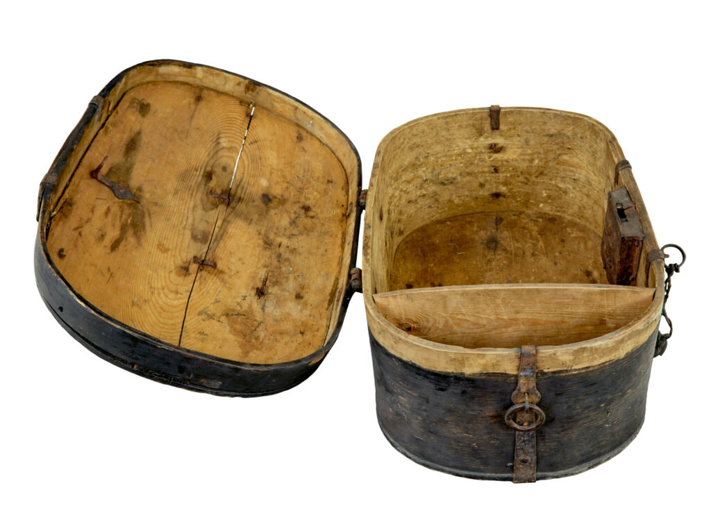 19th Century Painted Oval Shaped Swedish Box — image 3