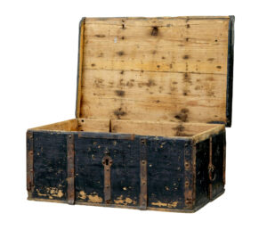 Scandinavian Mid 19th Century Painted Pine Chest — thumbnail 9