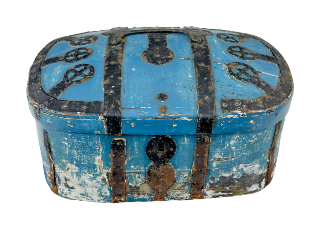 19th Century Hand Painted Scandinavian Oval Strong Box — image 4