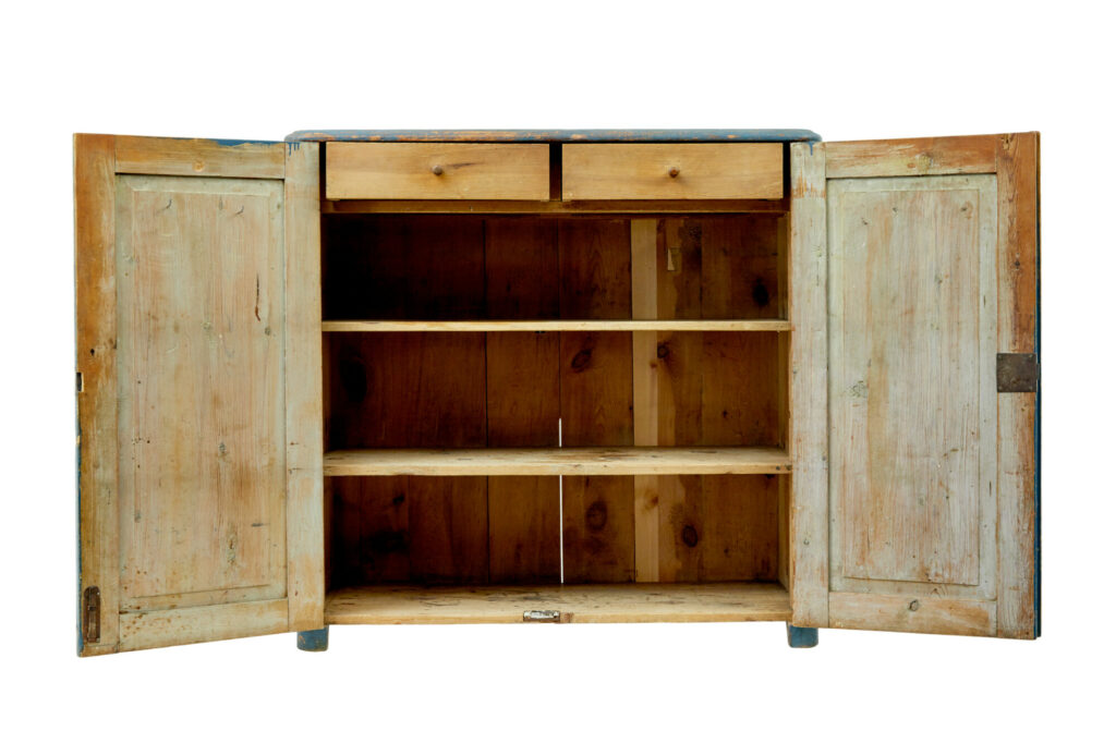 Early 19th Century Rustic Painted Scandinavian Cupboard — image 6