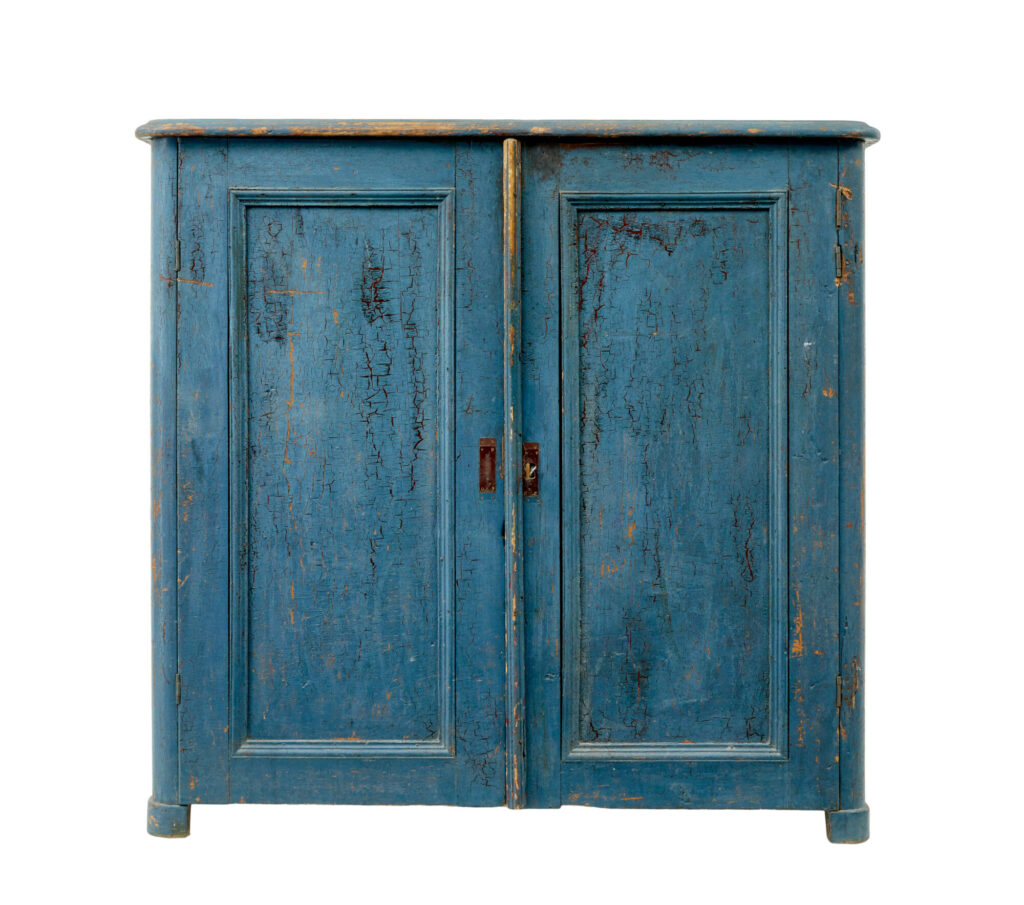 Early 19th Century Rustic Painted Scandinavian Cupboard — image 5