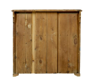 Early 19th Century Rustic Painted Scandinavian Cupboard — thumbnail 3