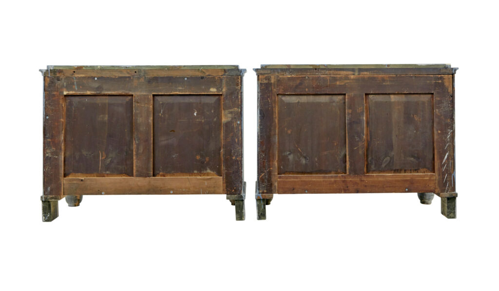 Swedish Pair of 19th Century Painted Serpentine Shaped Chest of Drawers — image 7