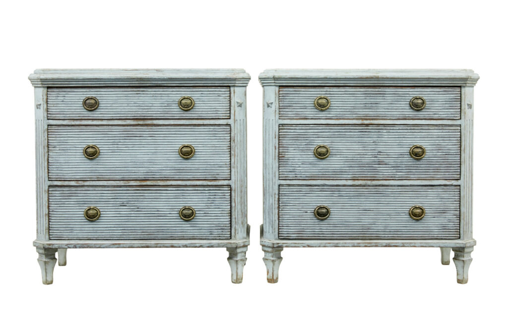 19TH CENTURY PAIR OF HAND PAINTED SWEDISH CHEST OF DRAWERS