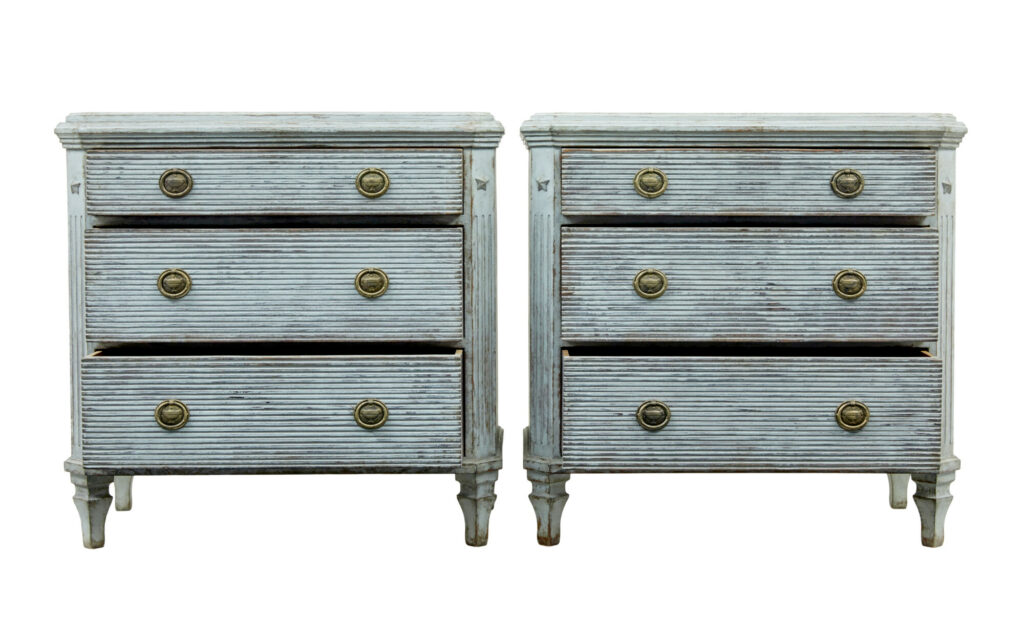 19th Century Pair of Hand Painted Swedish Chest of Drawers — image 9