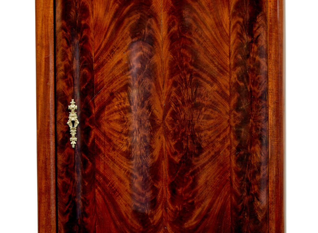 Scandinavian Pair of 19th Century Serpentine Shaped Cupboards — image 6