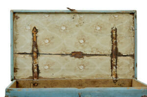 Mid 19th Century Swedish Painted Pine Coffer — thumbnail 10
