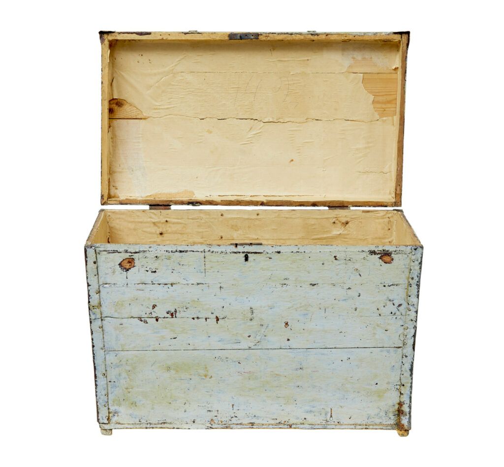 Scandinavian 19th Century Small Dome Top Trunk — image 6