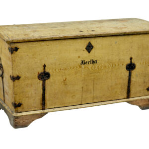 19TH CENTURY SWEDISH PAINTED PINE BLANKET CHEST