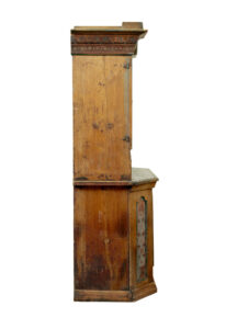 Early 19th Century Hand Painted Swedish Folk Art Cupboard — thumbnail 9