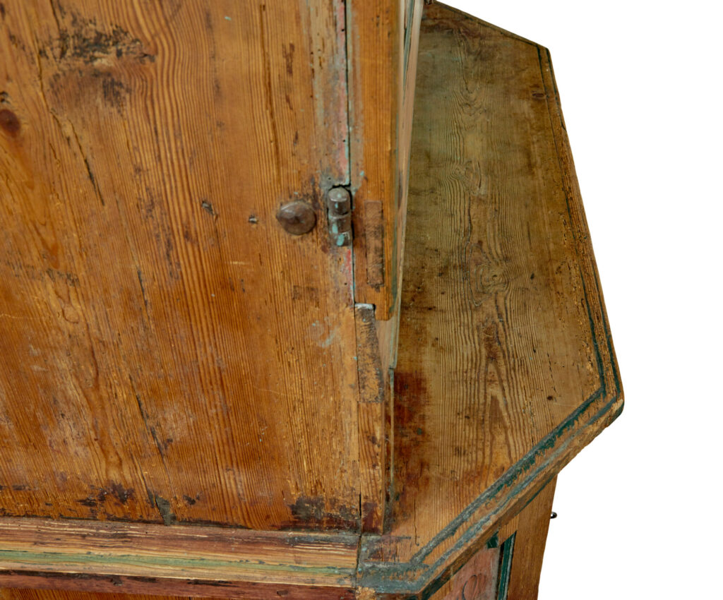 Early 19th Century Hand Painted Swedish Folk Art Cupboard — image 8