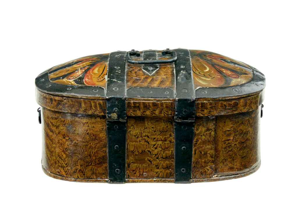 Traditional 19th Century Hand Painted Scandinavian Box — image 5
