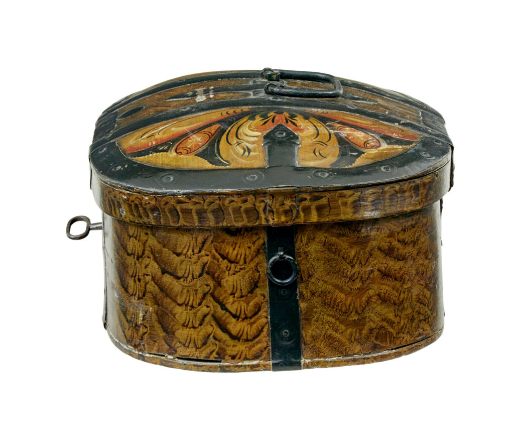 Traditional 19th Century Hand Painted Scandinavian Box — image 3