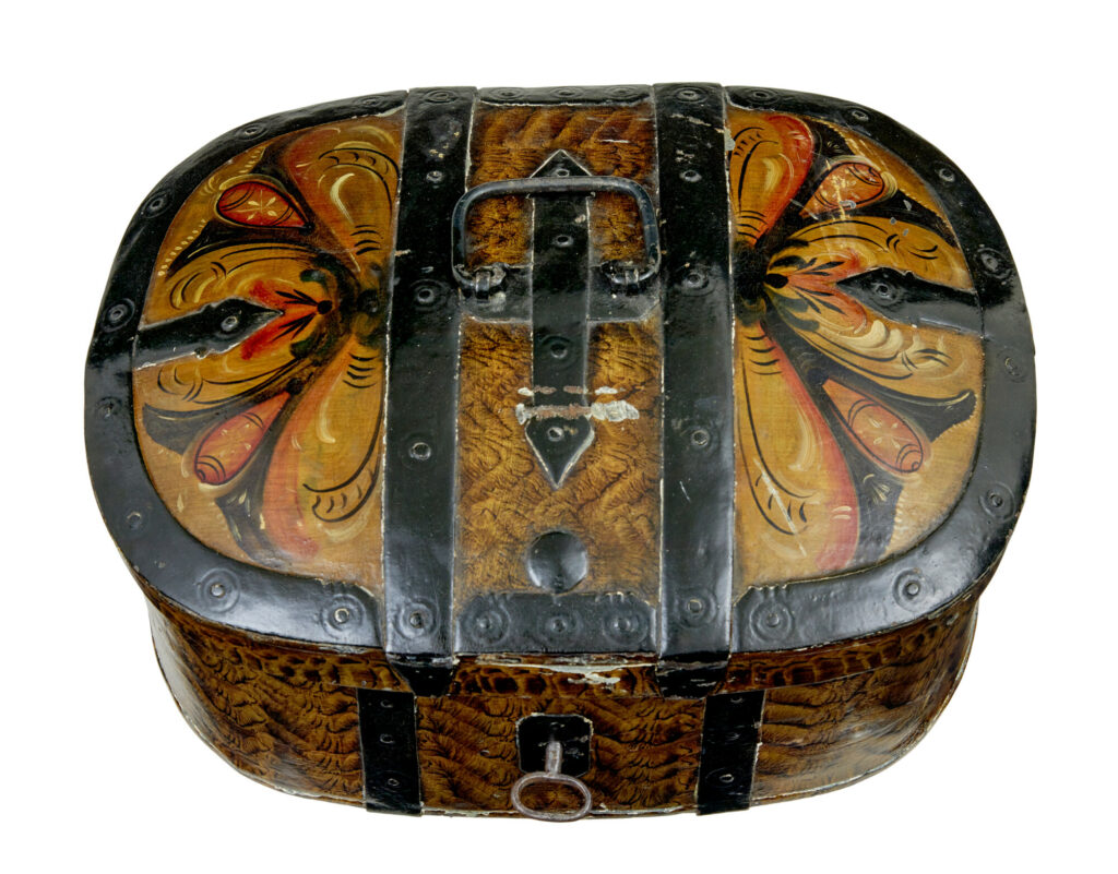 Traditional 19th Century Hand Painted Scandinavian Box — image 2