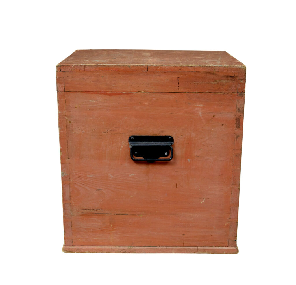 19th Century Scandinavian Pine Flat Top Trunk — image 4