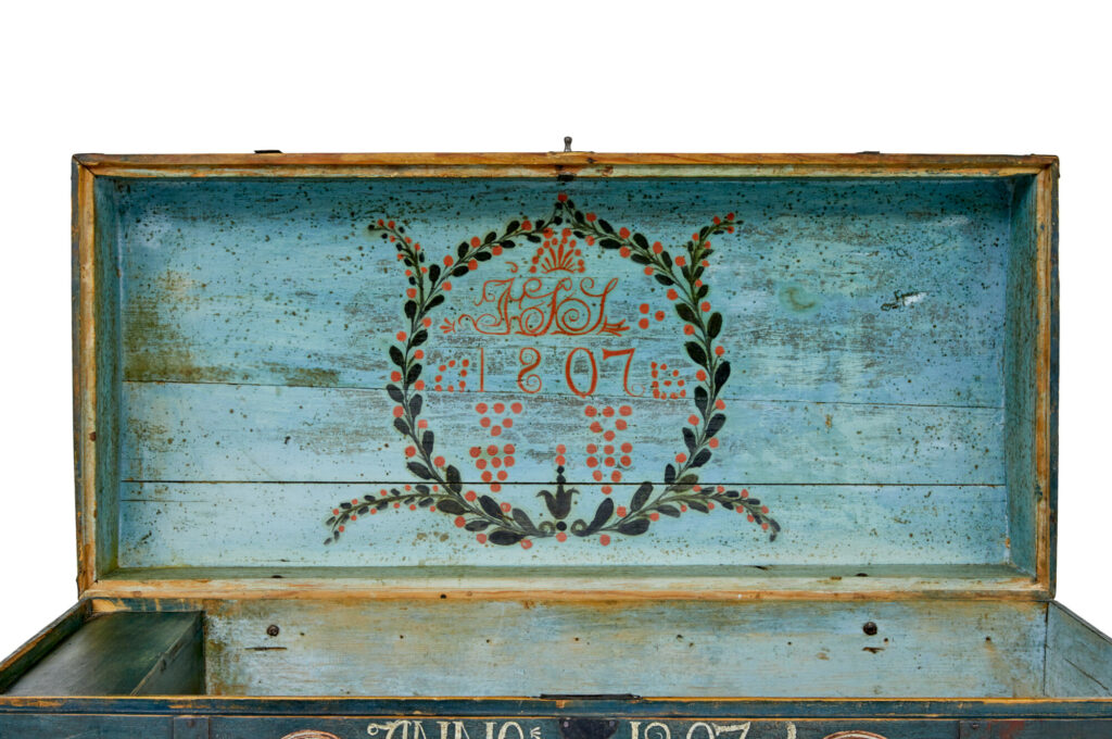 Early 19th Century Hand Painted Swedish Marriage Chest — image 7