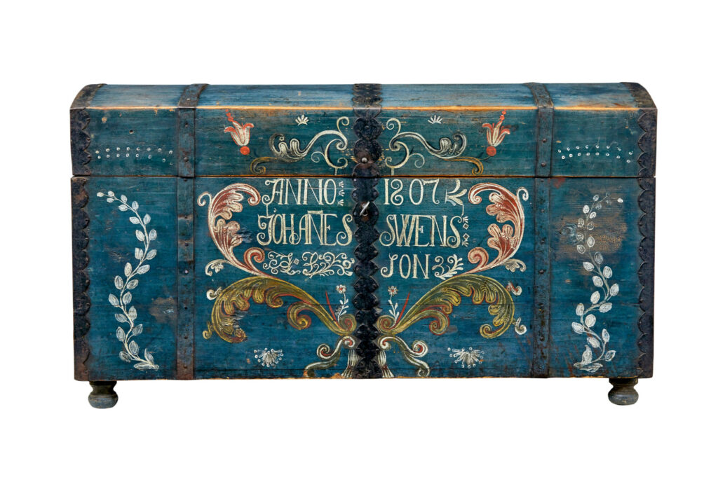 Early 19th Century Hand Painted Swedish Marriage Chest — image 5