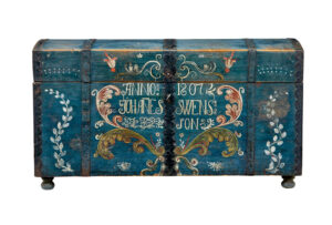 Early 19th Century Hand Painted Swedish Marriage Chest — thumbnail 5