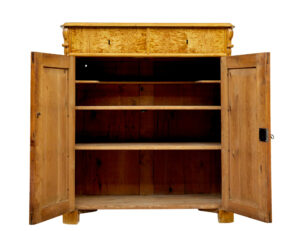 19th Century Swedish Tiger Birch Cupboard — thumbnail 9
